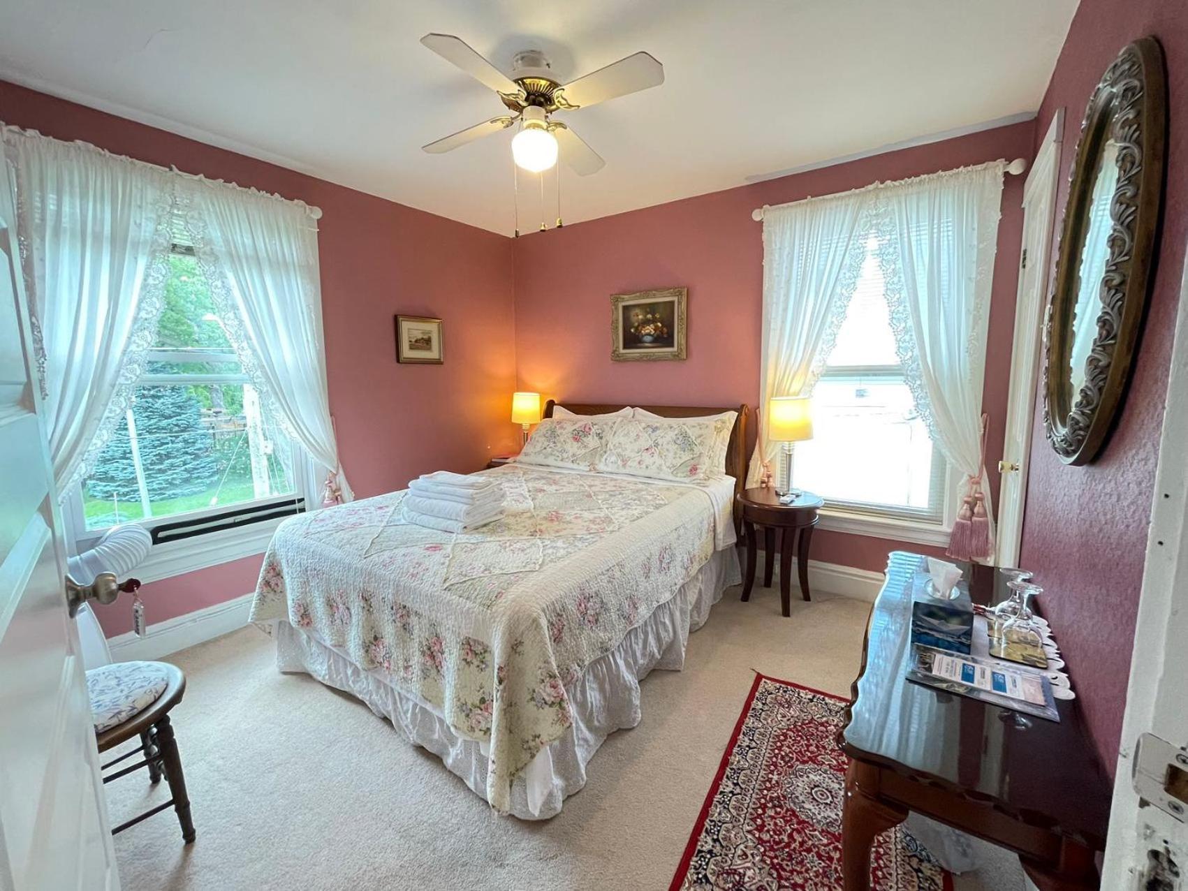 Strathaird Bed And Breakfast Καταρράκτες του Νιαγάρα Εξωτερικό φωτογραφία